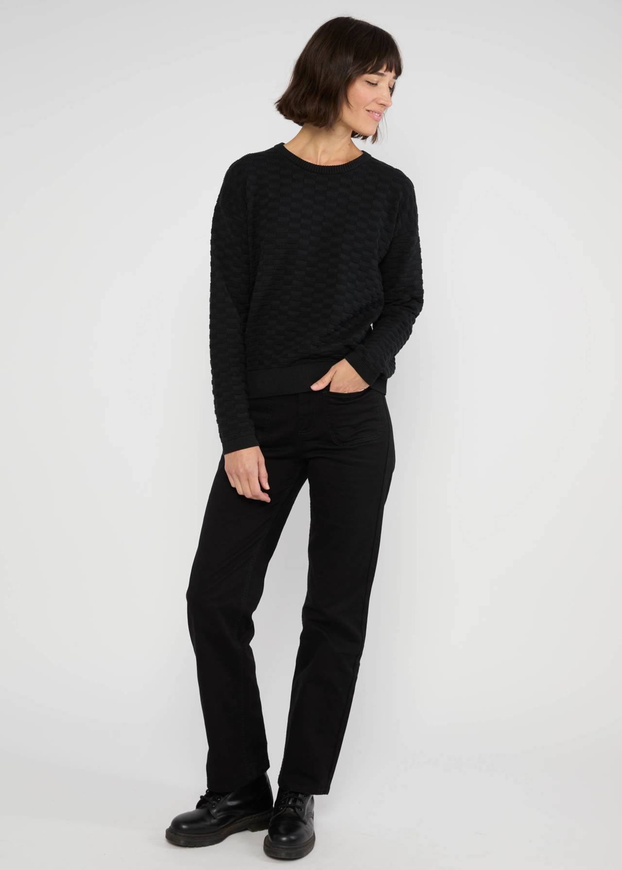 Pullover - Chic Promenade - diamond knit black