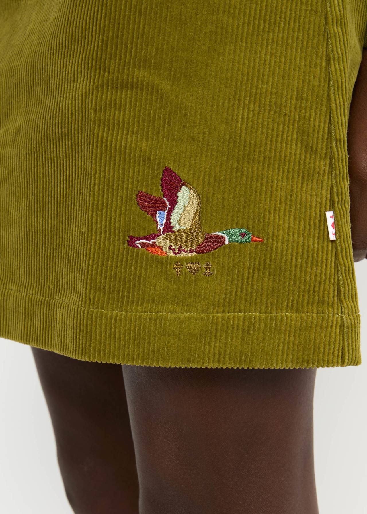 Rock - Dreamy Eyes - dense forest khaki