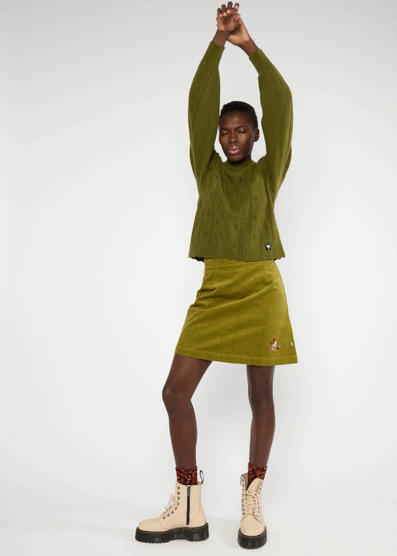 Rock - Dreamy Eyes - dense forest khaki