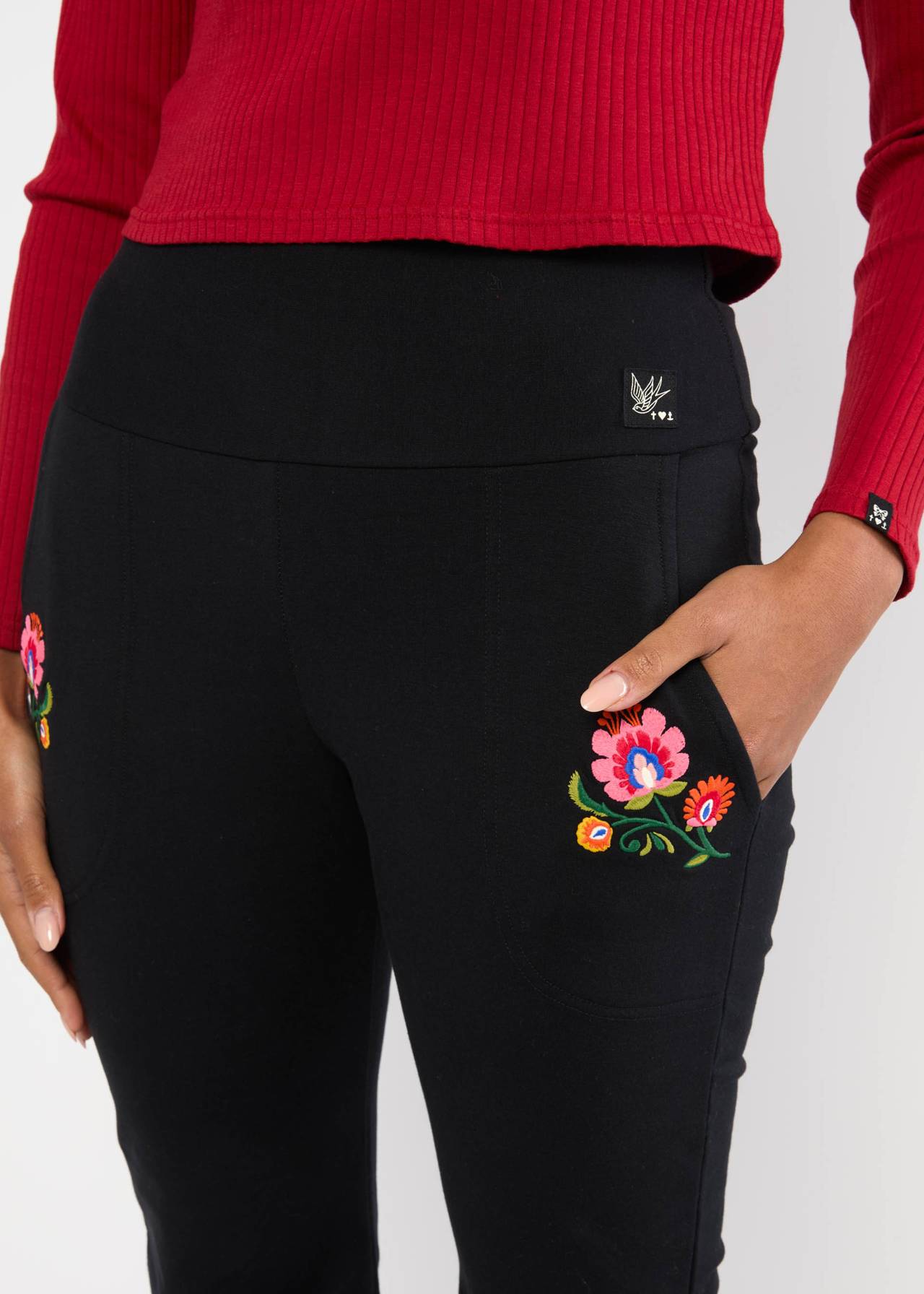 Hose - Easy Flared Cozy - back to black