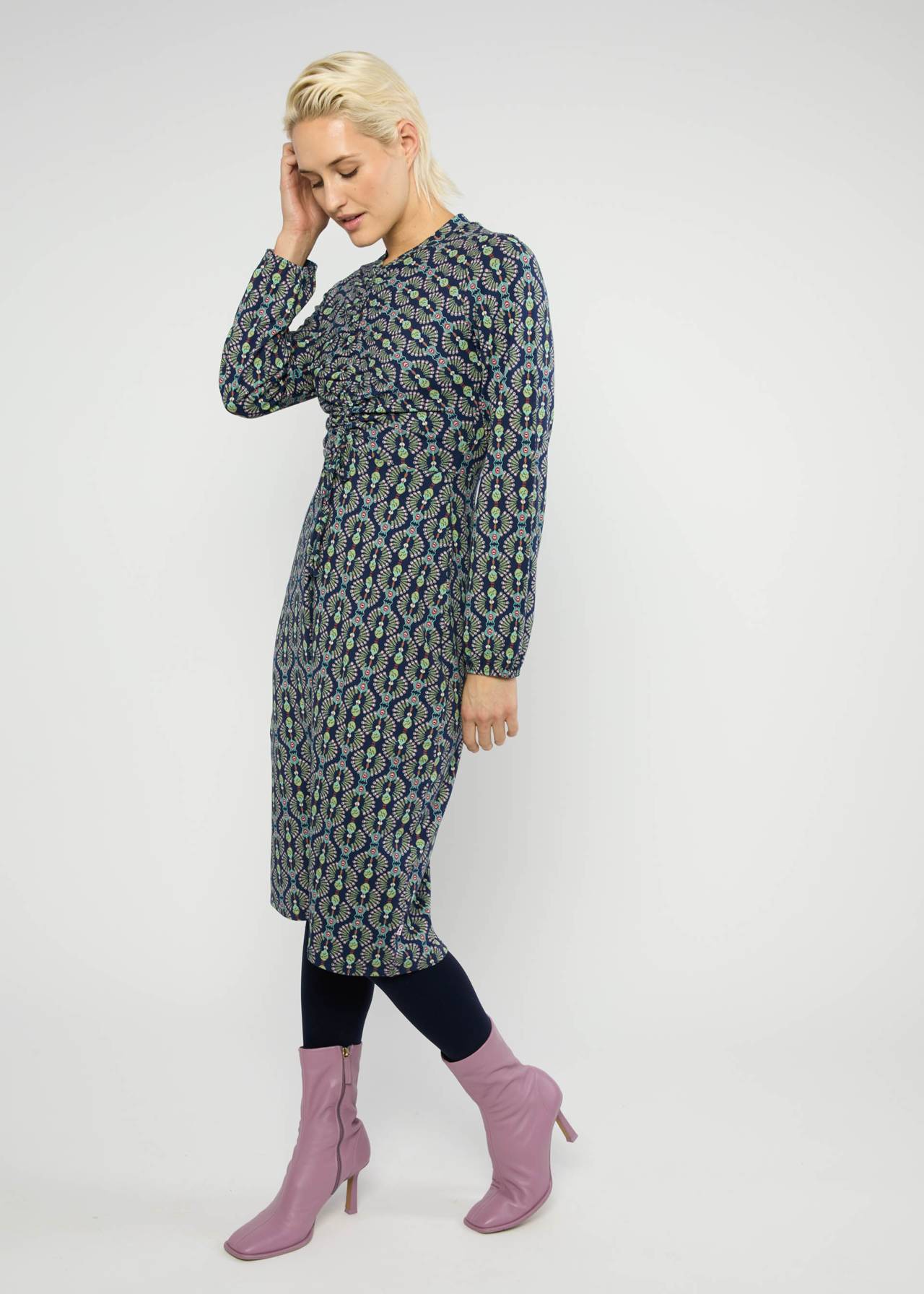 Kleid - Good Girls Gathering - feather duster