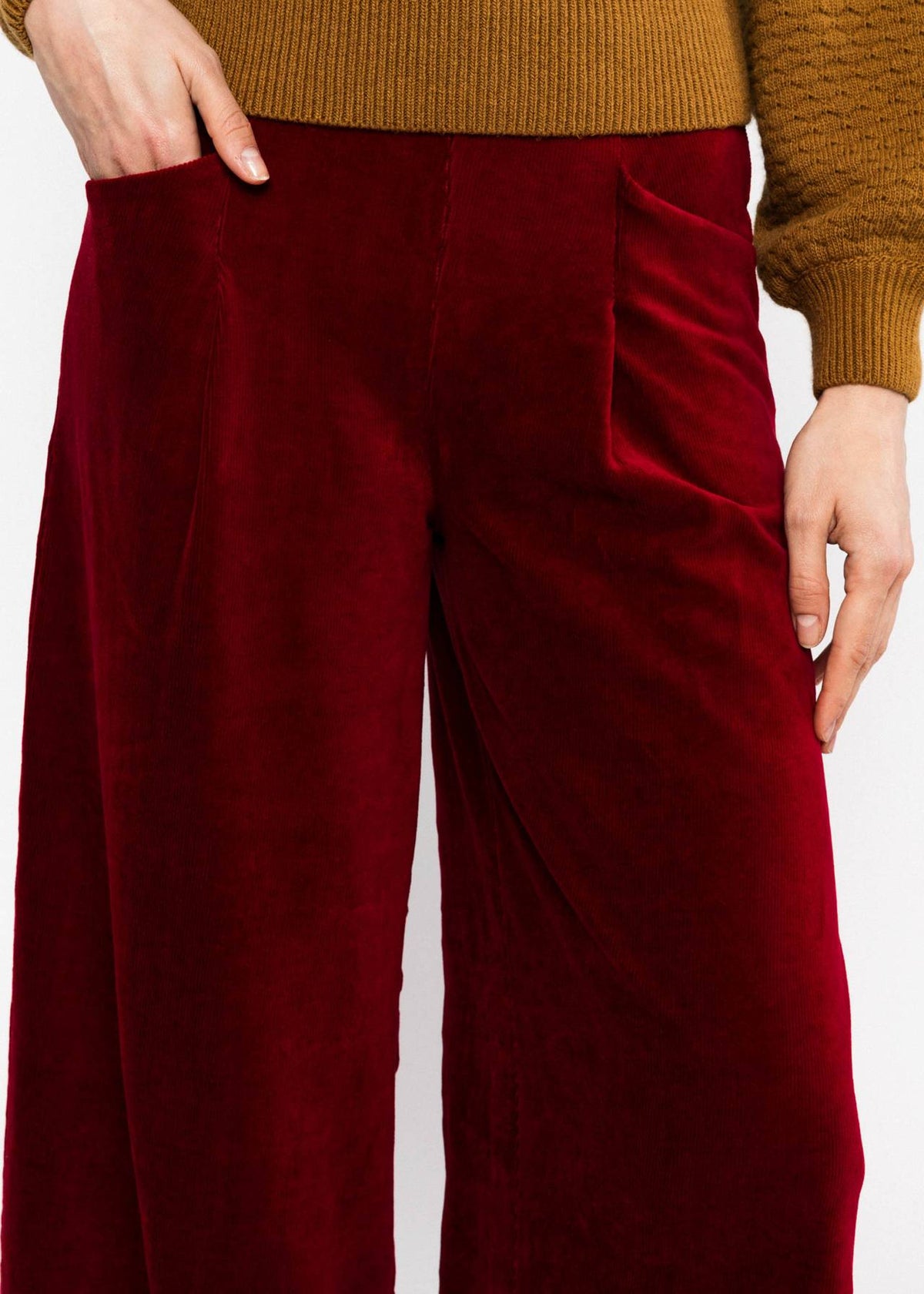 Hose - Soft and Fitted - bussi baby red