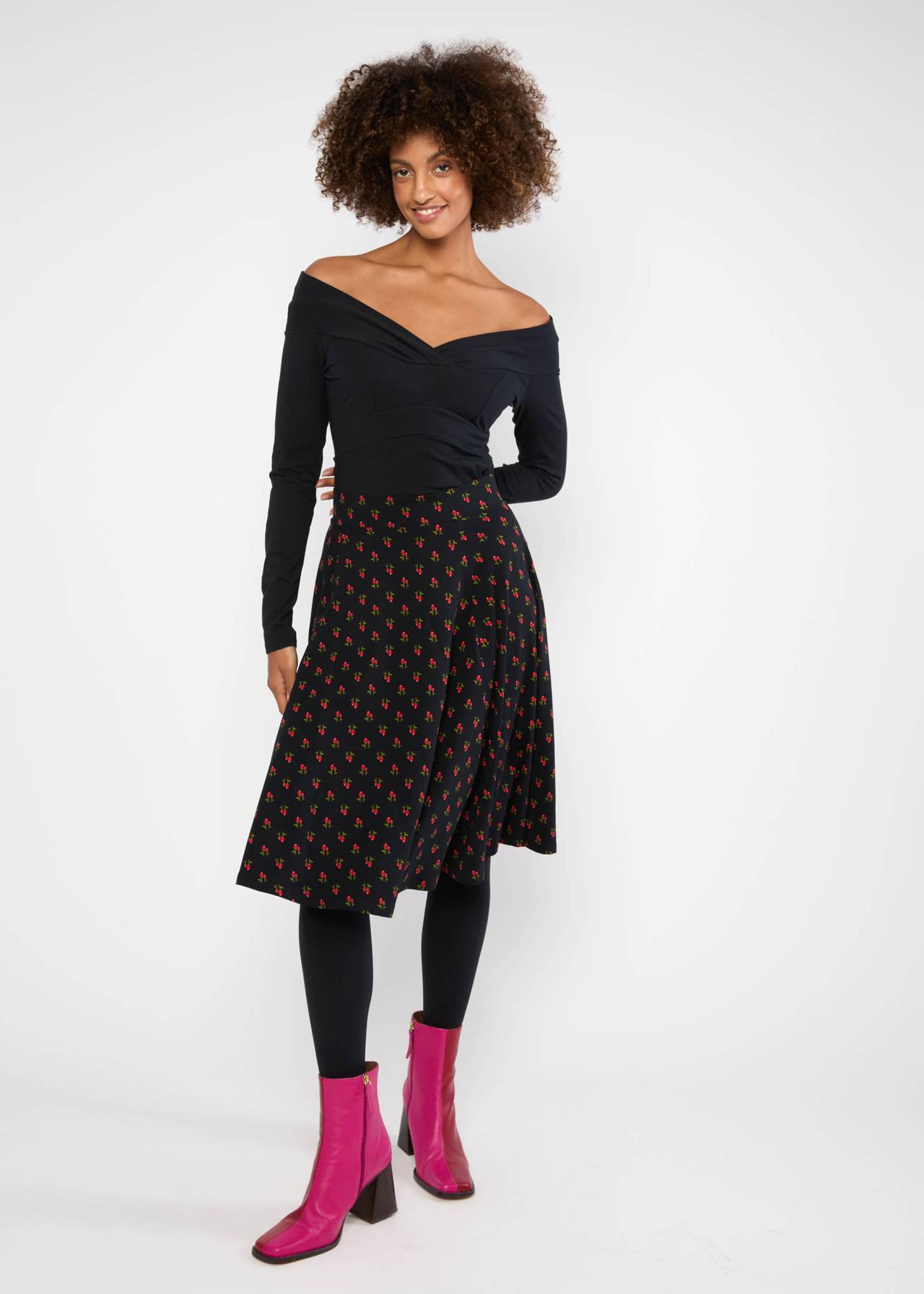 Rock - Wooden Heart Circular - red rosehip