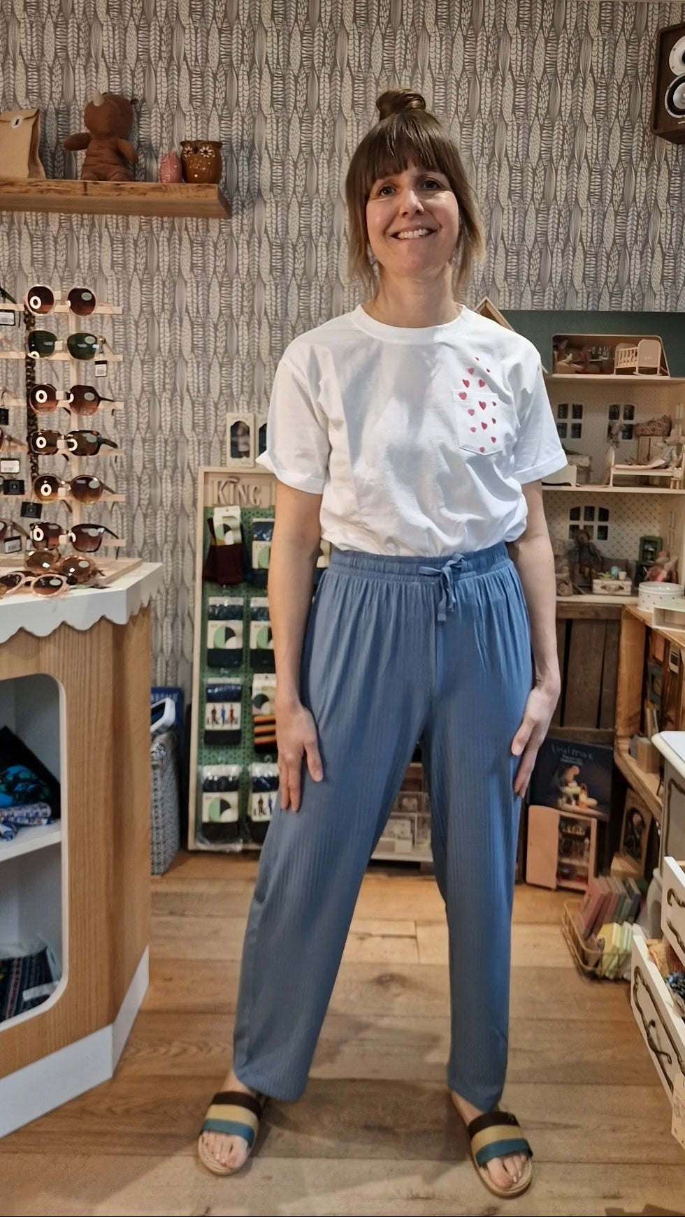 T-Shirt - Celia Heavy-Weight T-Shirt - White, Pocket Hearts