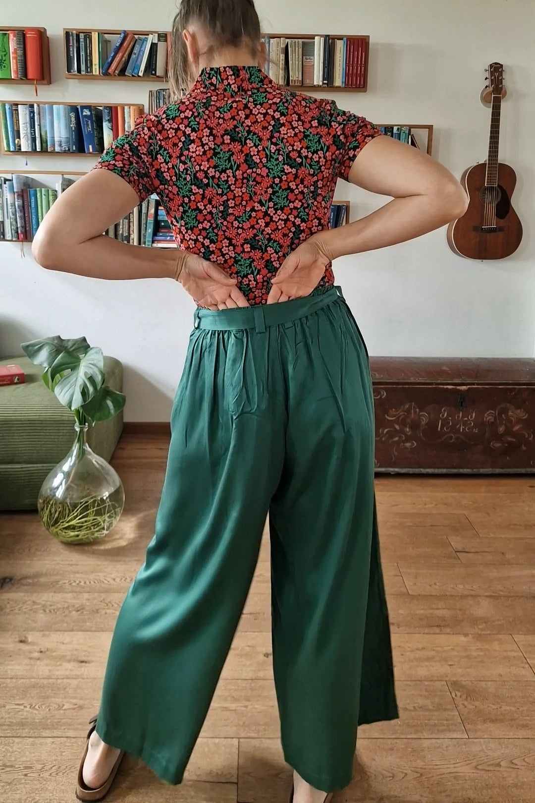 Hose - Héloïse - pure green satin