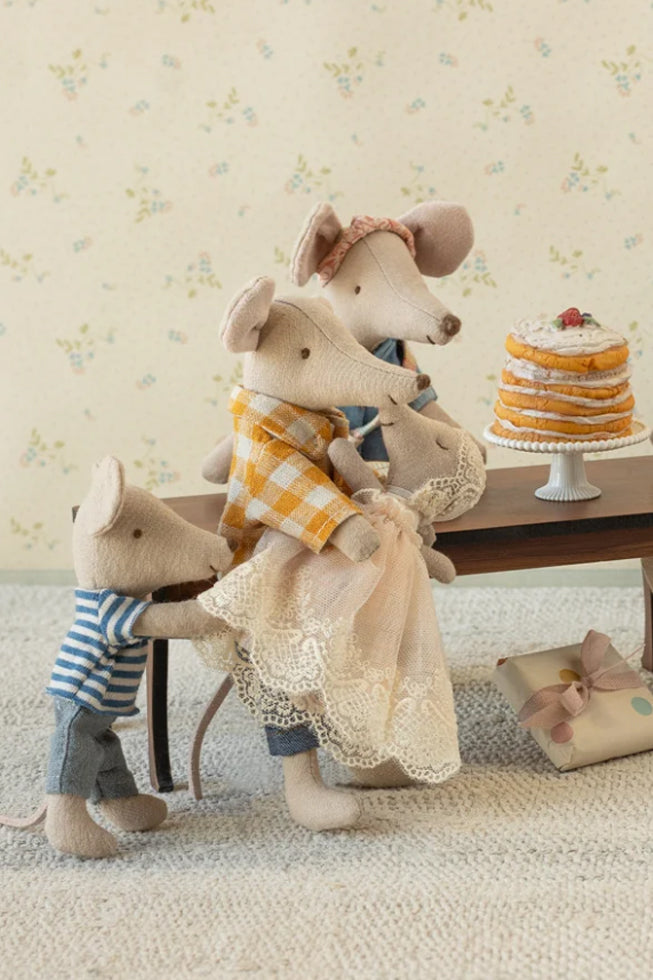 Maus - Baby Maus im Kleid - Powder