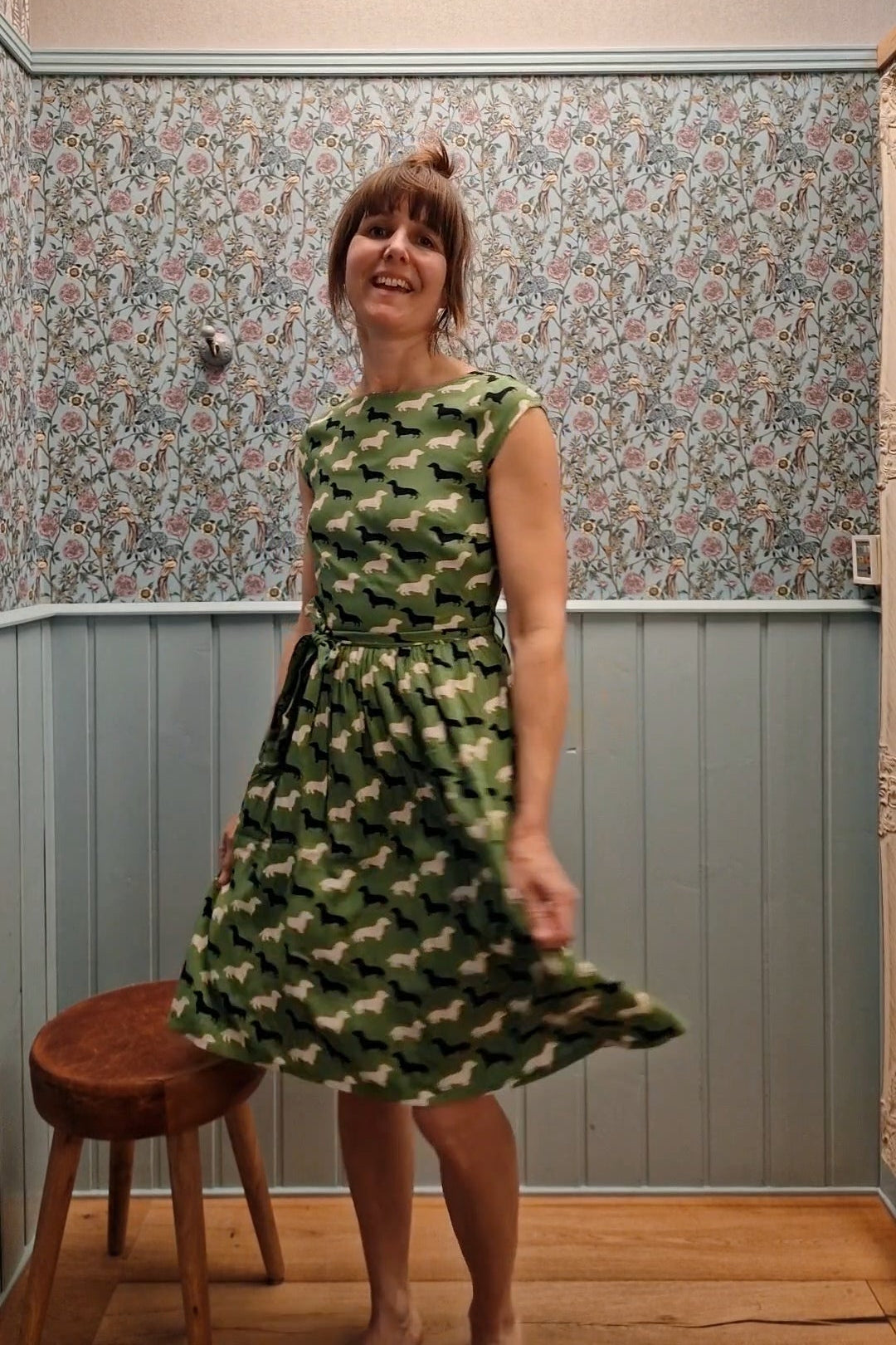 Kleid - Dackel - grün