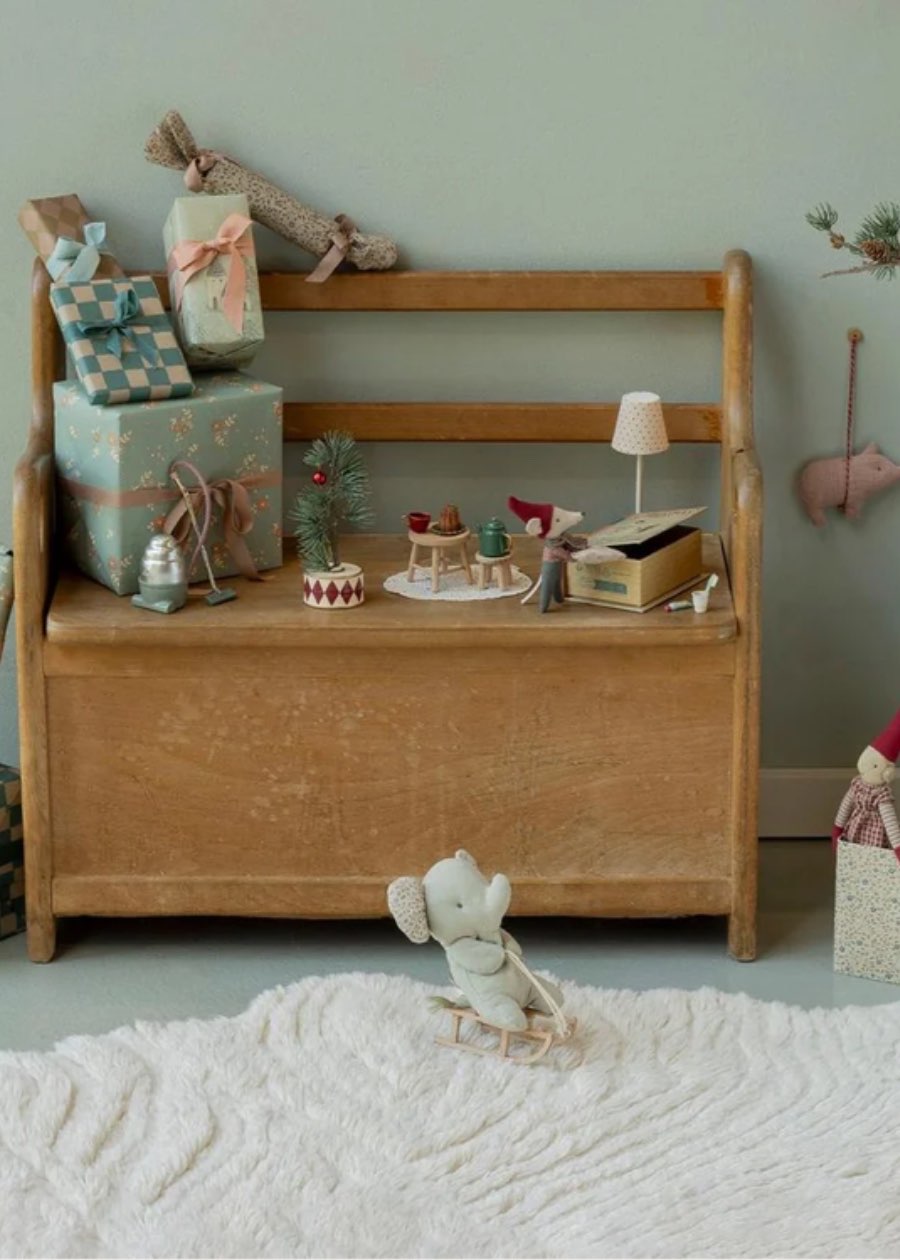 Maus - Weihnachtsmaus - Baby im Buch